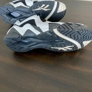 Reebok | Shoes | Reebok Kamikaze 2 Low Og Black White Fy978  display picture 1